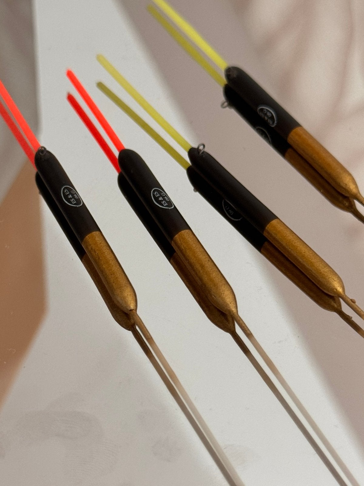 4x ES&ES visdobbers 0,6 gram – zwart/goud – vaste hengel, Ophalen of Verzenden, Zo goed als nieuw, Dobber of Lood