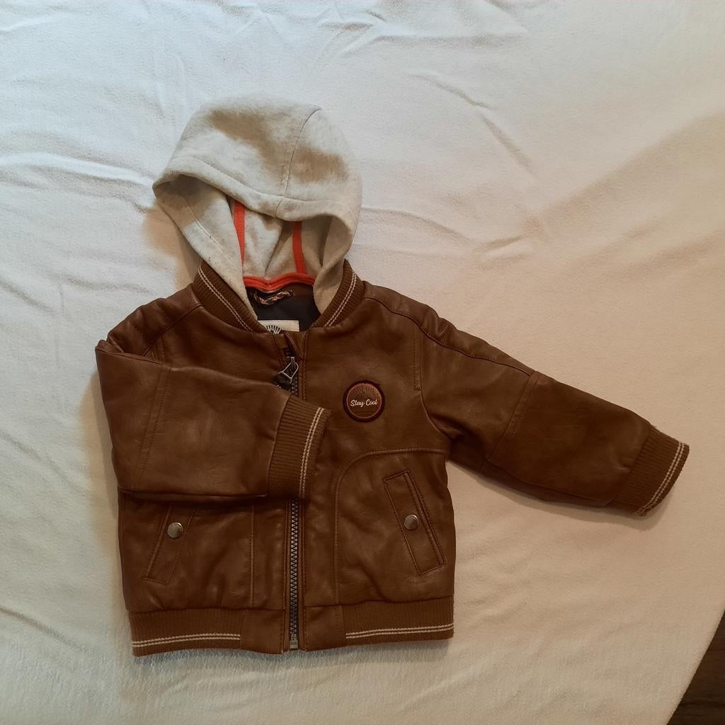 Stoer pilotenjasje maat 74, Kinderen en Baby's, Babykleding | Maat 74, Gebruikt, Ophalen of Verzenden, Jasje, Onbekend