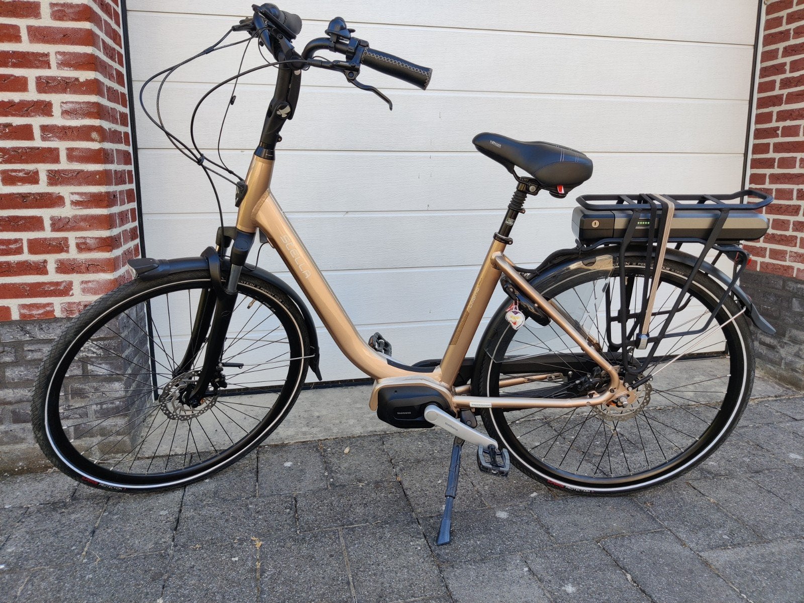 Zo goed als nieuwe Stella Livorno e-bike, slechts 500 km!, Zo goed als nieuw, 47 tot 51 cm, 50 km per accu of meer, Ophalen