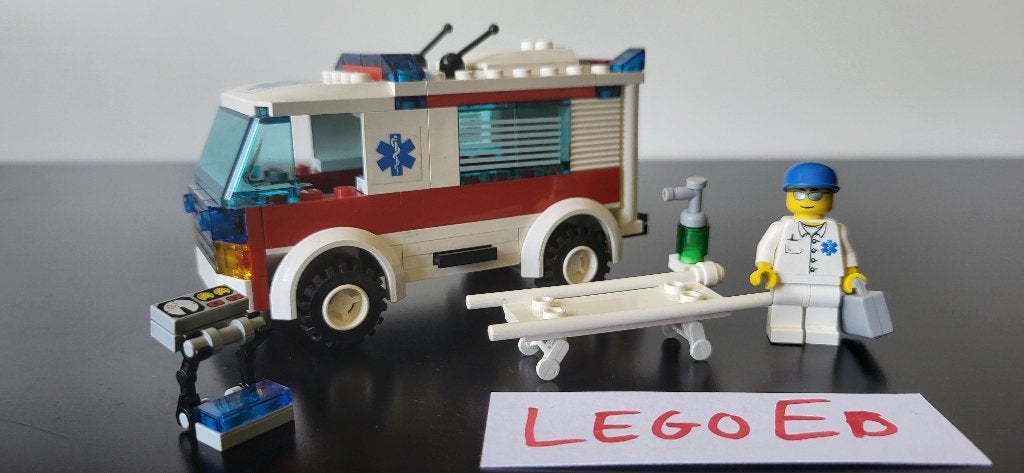 Lego 7890 - Ambulance - Town/City/Hospital, Kinderen en Baby's, Speelgoed | Duplo en Lego, City, Lego, Compleet, Ophalen of Verzenden