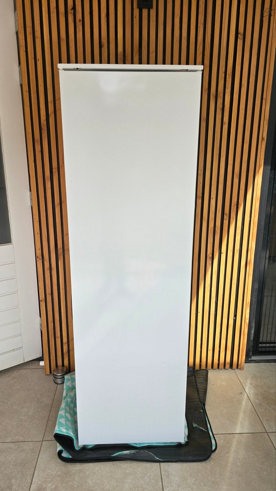Koelkast AEG SKE81821DS, Ophalen, Zonder vriesvak, 200 liter of meer, 160 cm of meer