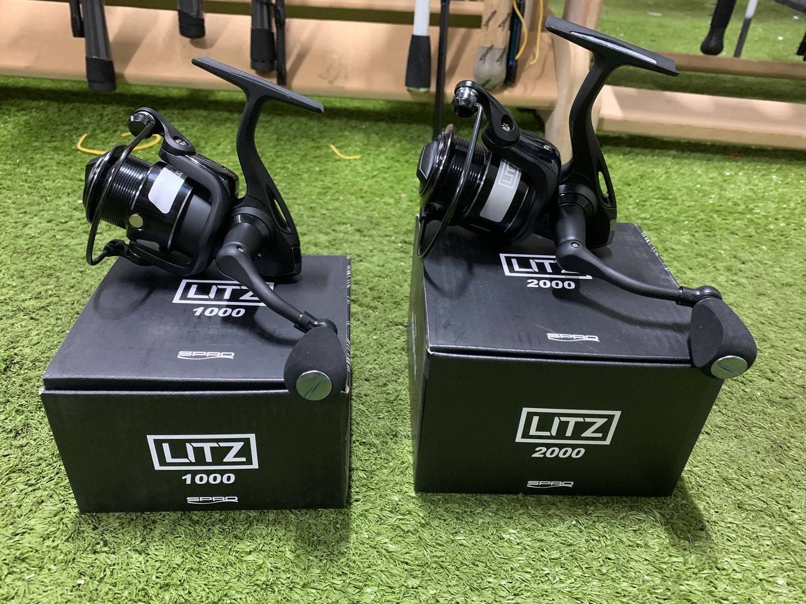 Nieuwe Spro Litz Freestyle 1000 & 2000 molens, 4 lagers, Watersport en Boten, Hengelsport | Roofvissen, Ophalen of Verzenden, Nieuw