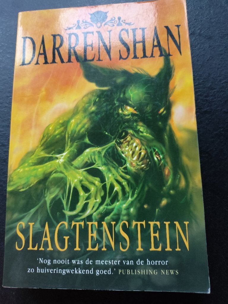 Darren Shan Slagtenstein in nette staat, Boeken, Ophalen of Verzenden, Zo goed als nieuw