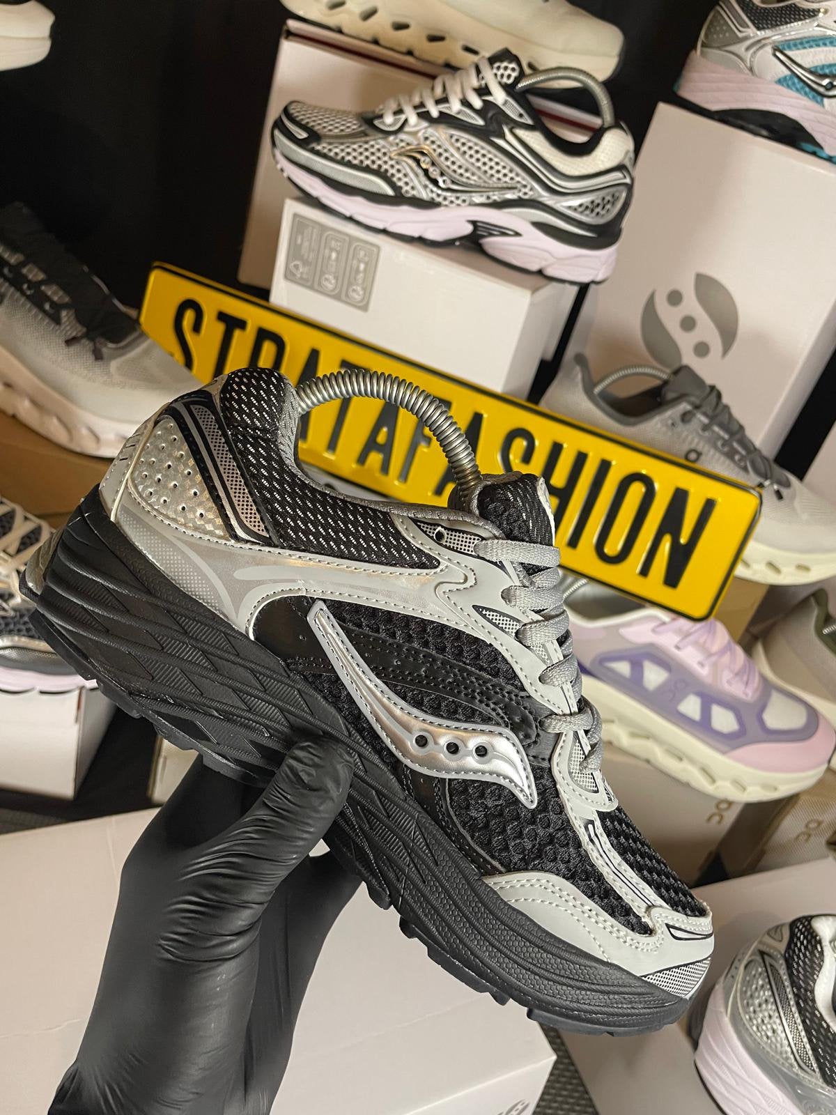 Saucony Grijs/Zwart, Ophalen of Verzenden, Nieuw, Zwart, Sneakers of Gympen