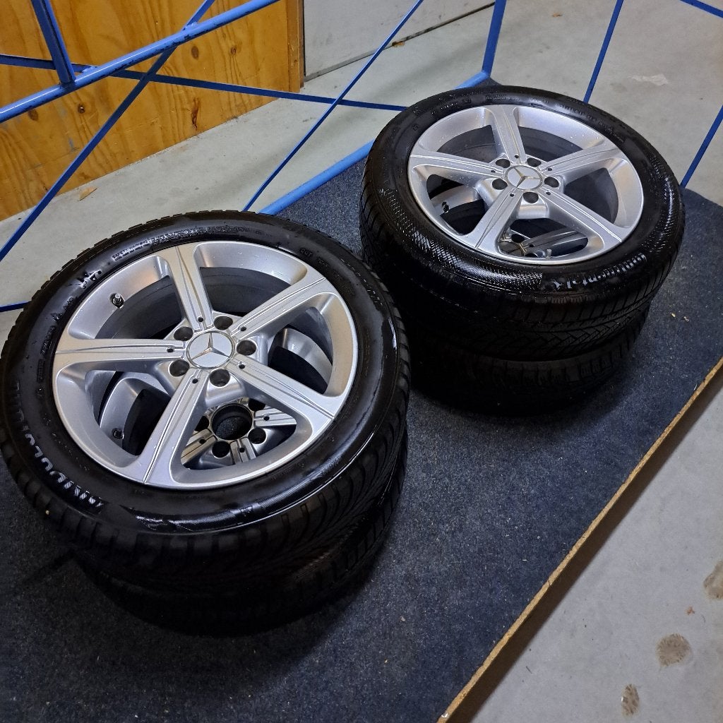 Originele 17 inch Mercedes-Benz winterset, Ophalen, -, -, Banden en Velgen