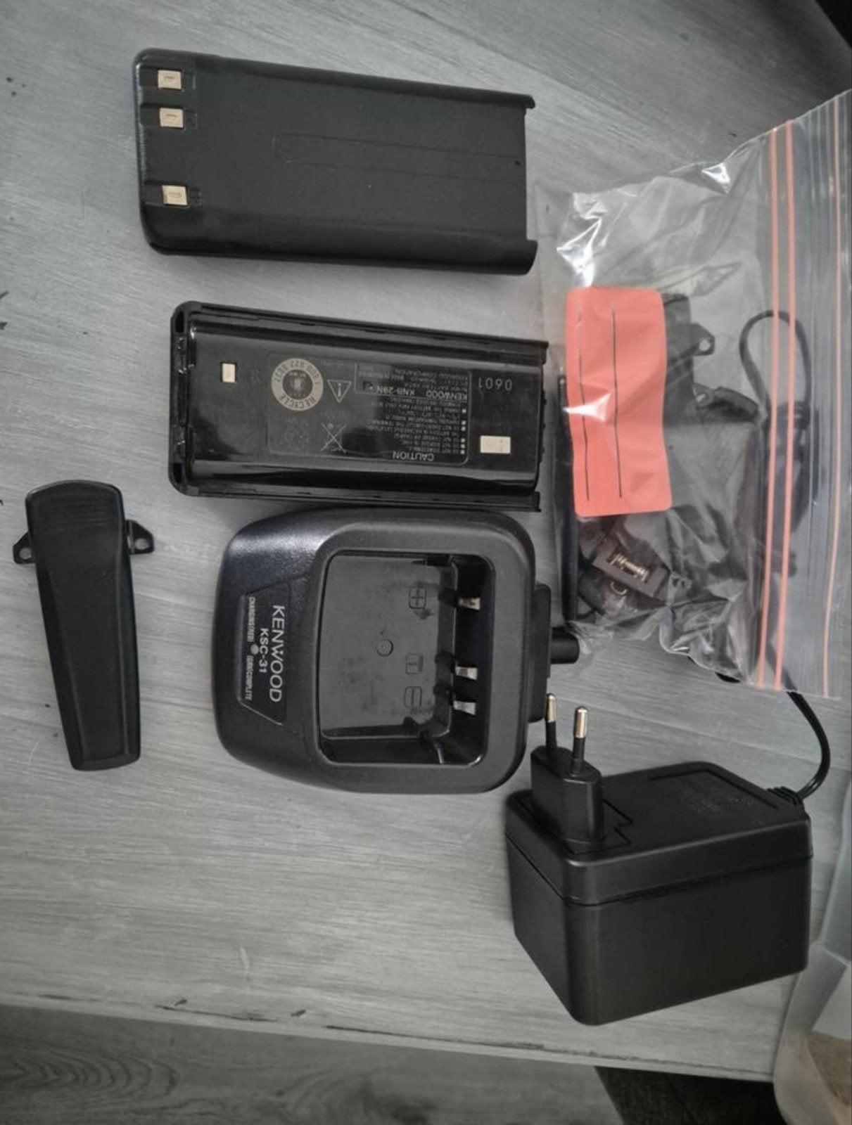 Kenwood portofoon accessoirespakket – 2 originele accu’s, Ophalen of Verzenden, Gebruikt, Toebehoren