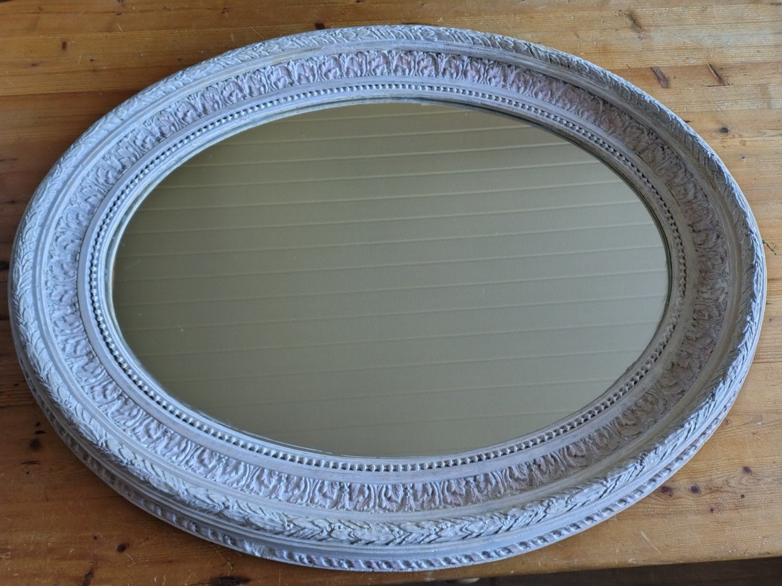Ovale spiegel met sierlijke lijst van gips, Brocante! 68x88, Ophalen
