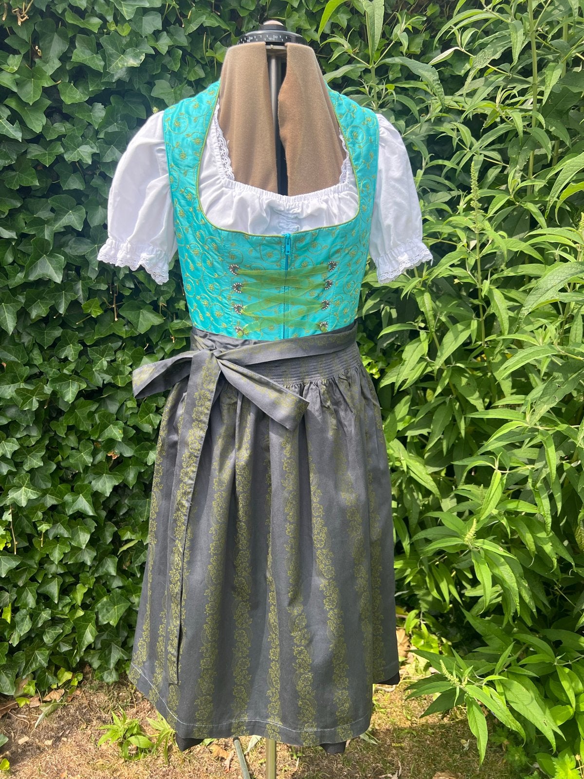 Prachtige Dirndl 3-delig maat 38/40 (M) zgan Turi Landhau, Maat 38/40 (M), Carnaval, Ophalen of Verzenden, Zo goed als nieuw