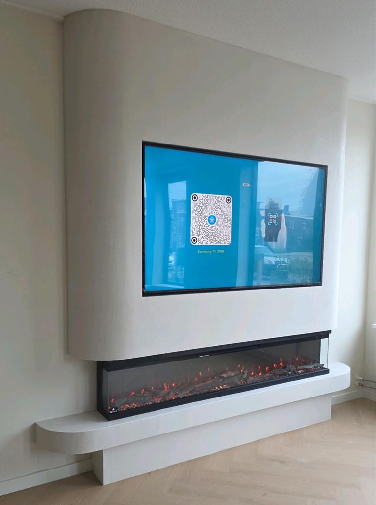 Moderne Cinewall met geïntegreerde elektrische haard, Ophalen of Verzenden, Zo goed als nieuw, Vrijstaande haard, Elektrische haard