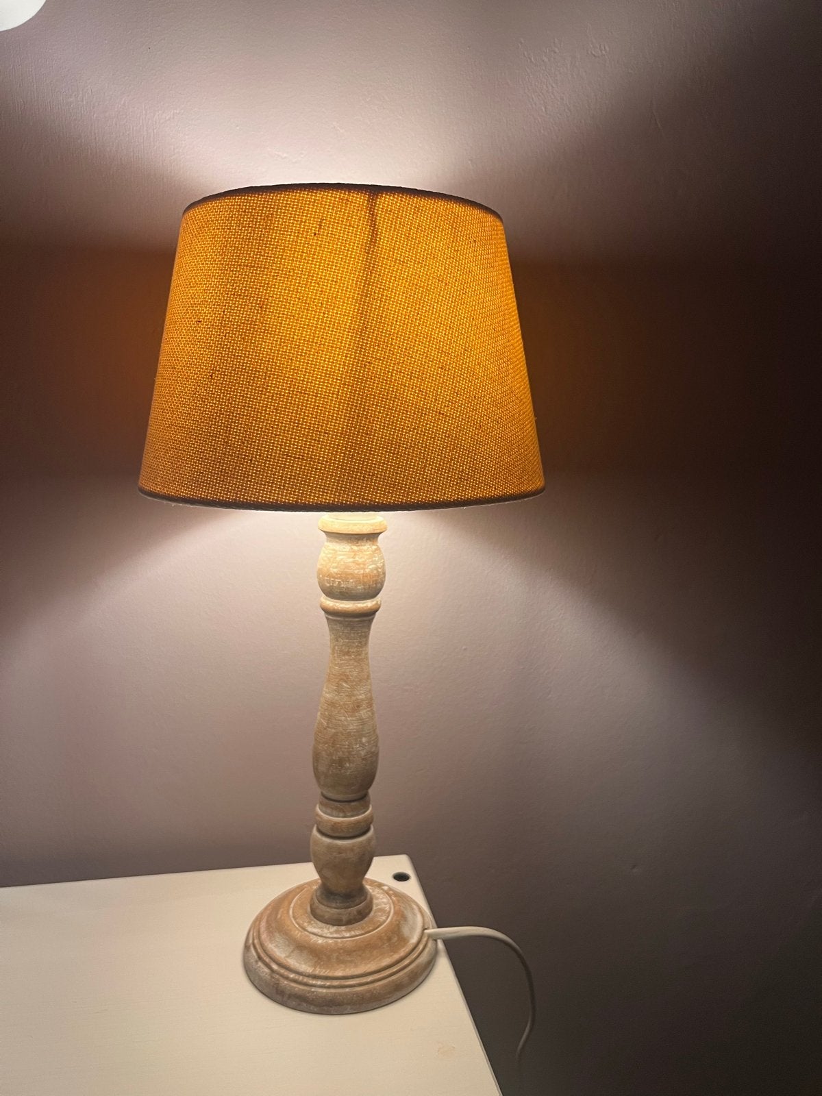 Houten tafellamp / Wooden table lamp, Huis en Inrichting, Gebruikt, E27 (groot), Met kap, Schemerlamp