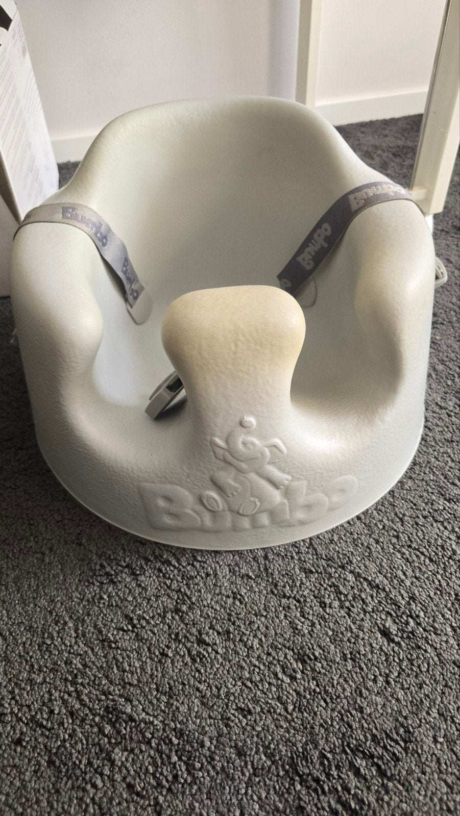 Bumbo Floor Seat - Zachte ondersteuning voor baby's, Ophalen, Gebruikt, Overige typen, Gordel(s)