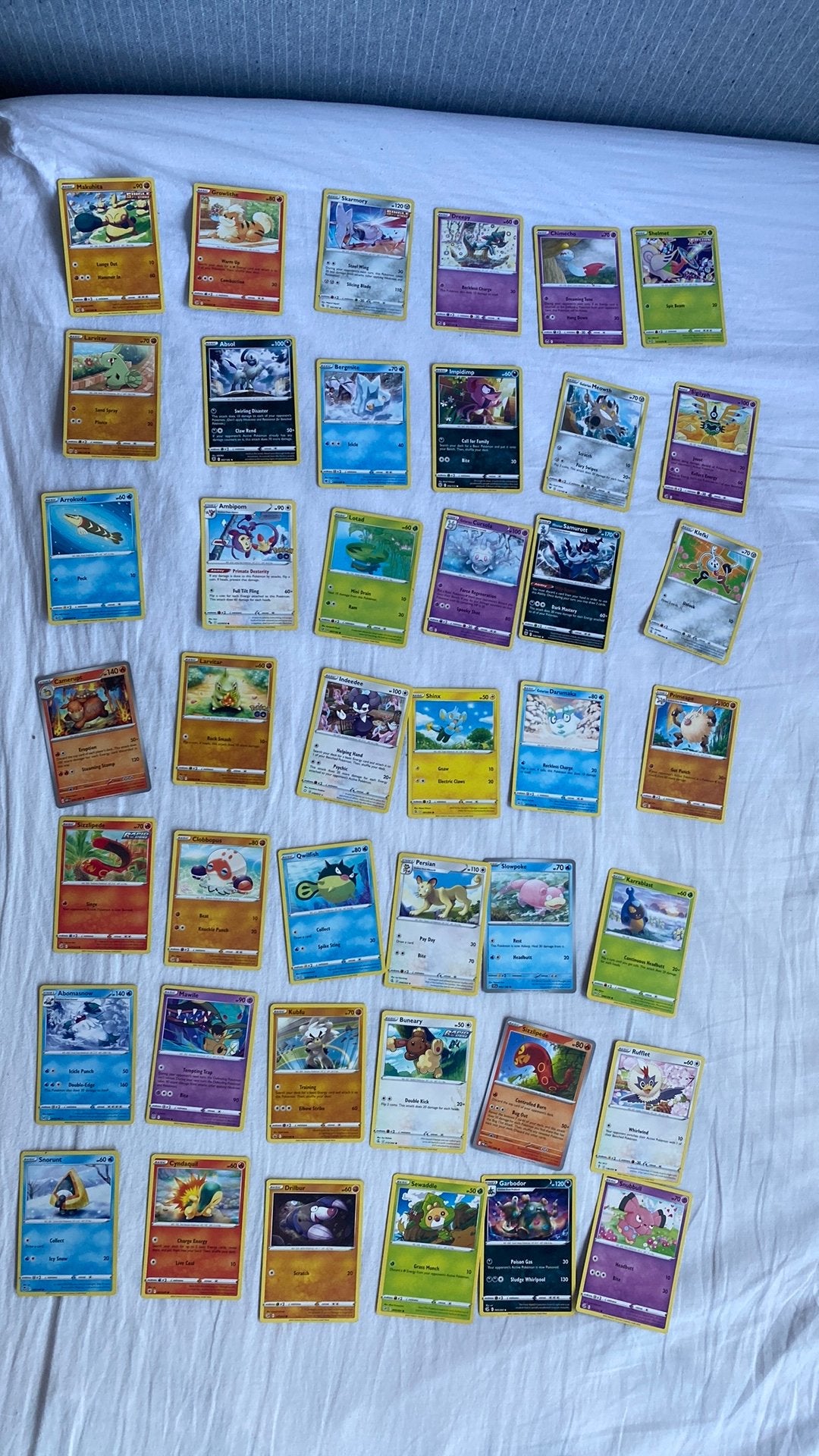 Pokemonkaarten + leuke tin, Hobby en Vrije tijd, Verzamelkaartspellen | Pokémon, Verzenden, Zo goed als nieuw, Meerdere kaarten