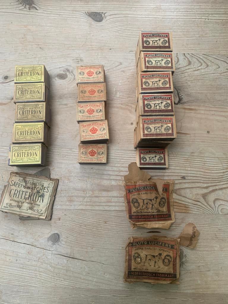 Vintage luciferdoosjes: Criterion, Kroon en Pluto, Verzamelen, Ophalen of Verzenden, Gebruikt, Luciferdoosjes of -merken