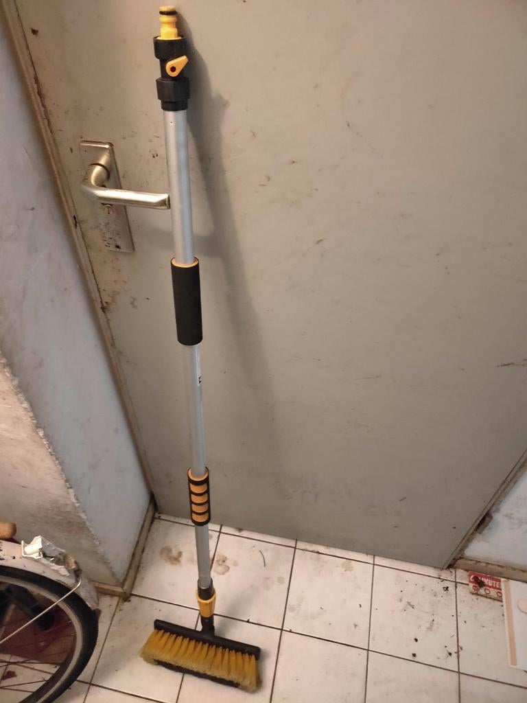 Uitschuifbare waterborstel voor diverse schoonmaakklussen, Huis en Inrichting, Schoonmaakartikelen, Ophalen, Bezem of Borstel