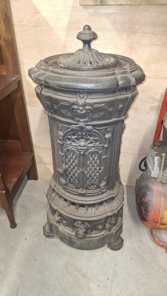 Antieke Potkachel / Kolenkachel voor huis of mancave, Huis en Inrichting, Ophalen of Verzenden