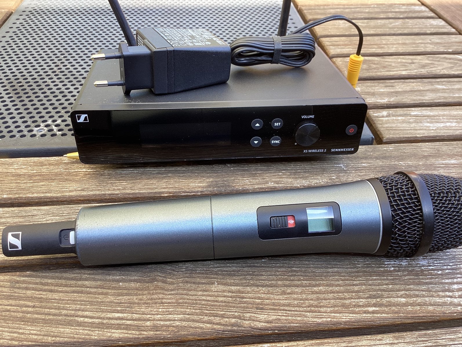 Sennheiser xsw 2  835 skm, Ophalen of Verzenden, Gebruikt, Zangmicrofoon, Draadloos
