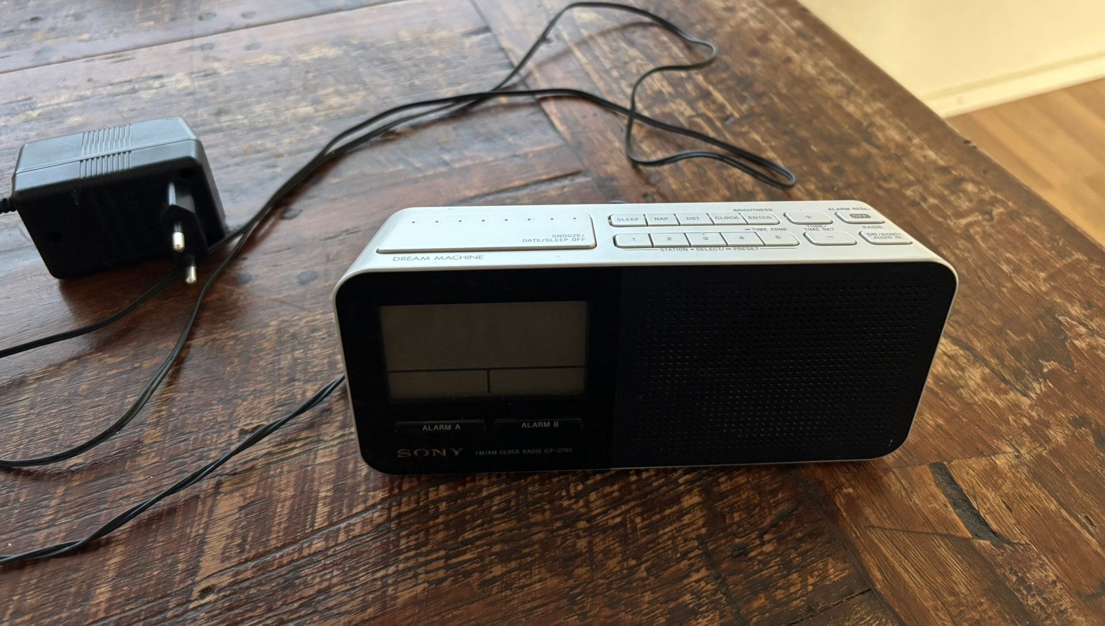 Wekkerradio Sony, Ophalen of Verzenden, Gebruikt, Digitaal