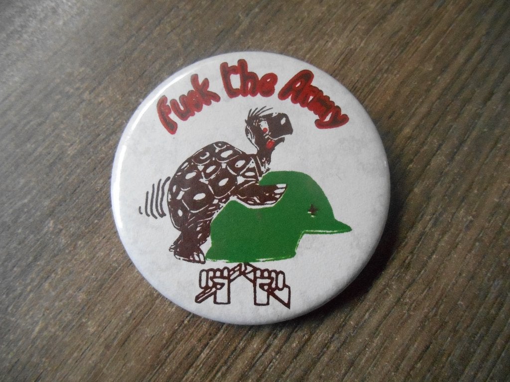 Button Fuck the Army 5,5 cm doorsnede Pacifisme, Ophalen of Verzenden, Gebruikt, Overige onderwerpen, Button