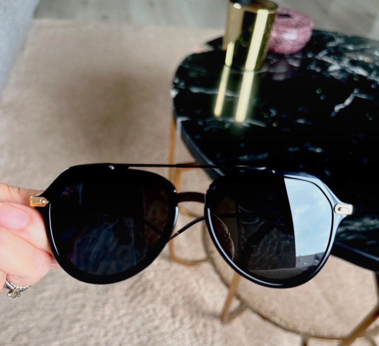 Originele! YSL Zonnebril Zwart met Gouden Details, Sieraden, Tassen en Uiterlijk, Zonnebrillen en Brillen | Dames, Overige merken