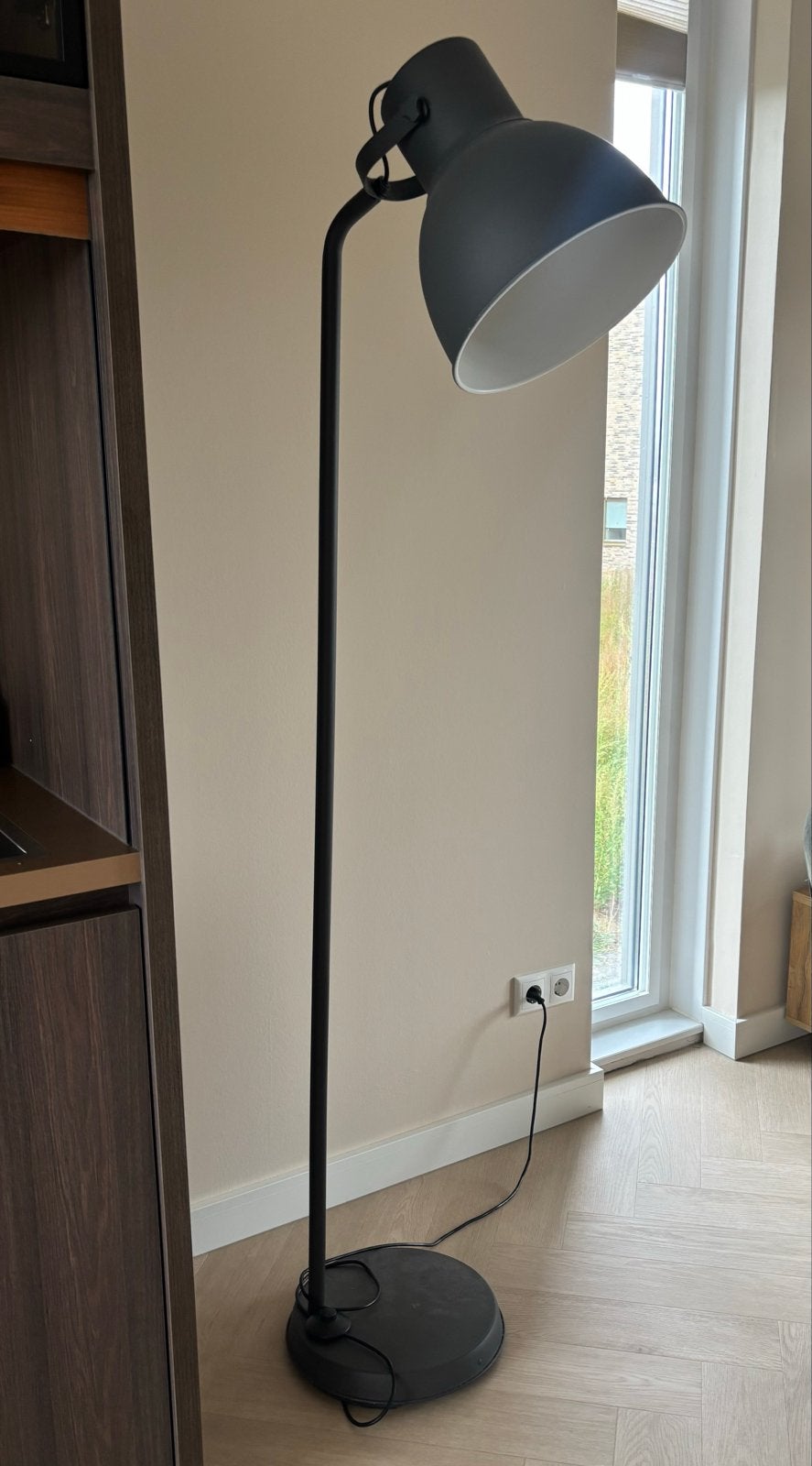 Staande lamp, donkergrijs, IKEA Hektar, Huis en Inrichting, Ophalen, Gebruikt, E27 (groot), Metaal