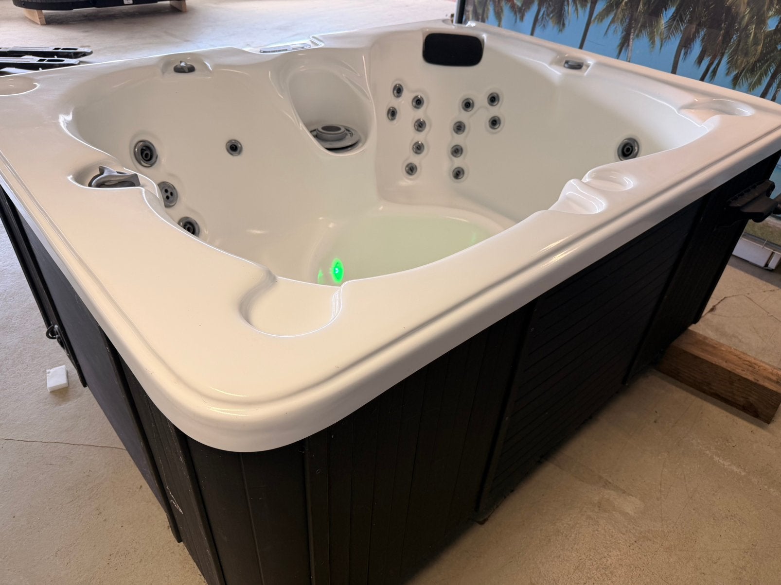 Leuke 4 persoons jacuzzi Balboa, Ophalen, Nieuw, Filter
