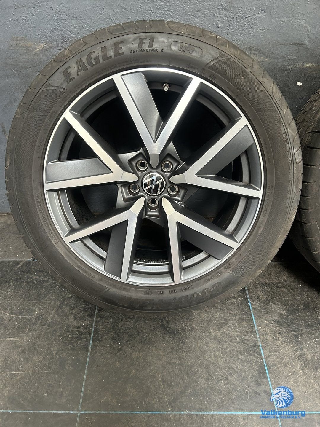 8mm! Originele VW Touareg CR7 Braga 20 inch antraciete velge, Auto-onderdelen, Gebruikt, -, 285 mm, -