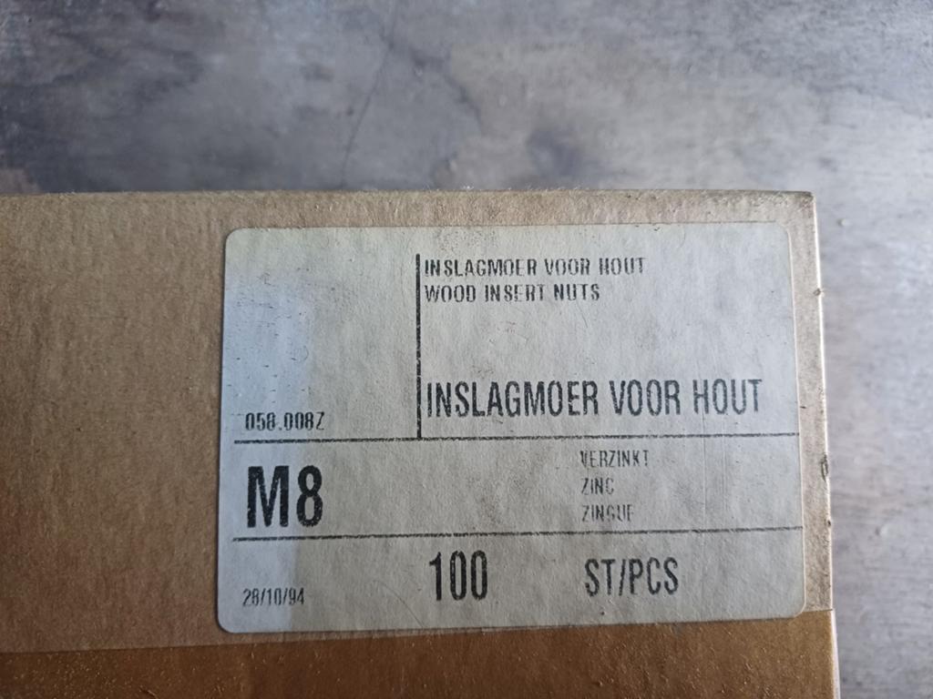Inslagmoeren m8 verzinkt, Ophalen of Verzenden, Nieuw, Bouten of Moeren