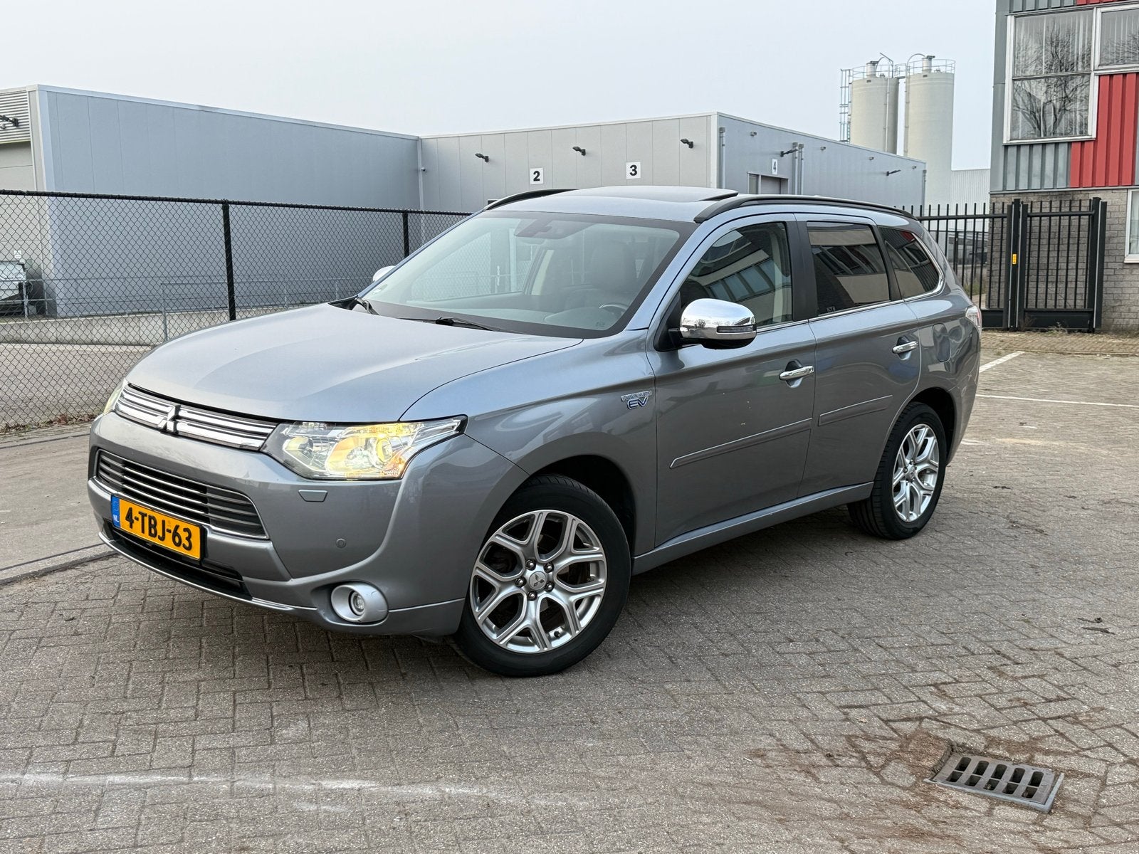 Mitsubishi Outlander 2.0 PHEV Instyle+ Leder Dakraam Navi Ca, Outlander, Zwart, 4 cilinders, Vierwielaandrijving