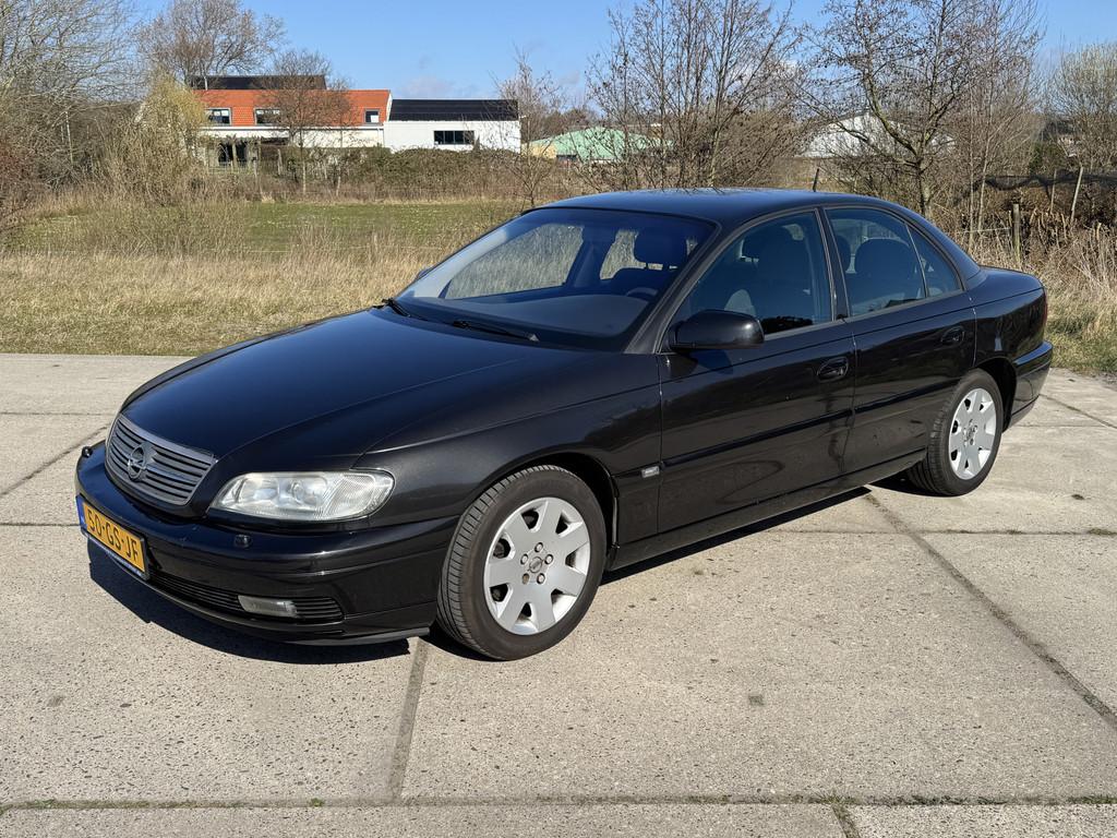 Opel Omega 2.6i V6 Elegance 2.6 V6 airco automaat xenon, Auto's, Automaat, Achterwielaandrijving, 2597 cc, 179 pk