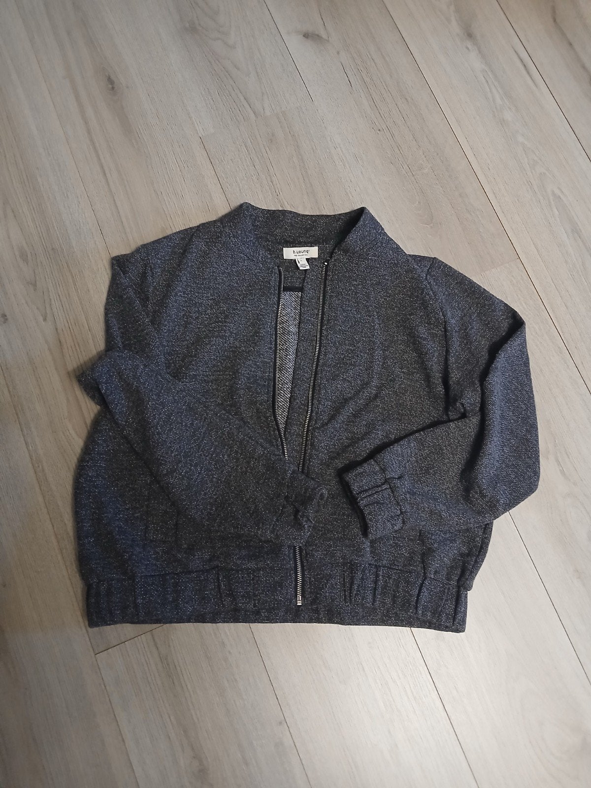 B.Young Vest Grijs Maat L - Nieuw, Ophalen, Maat 42/44 (L), Nieuw, Grijs