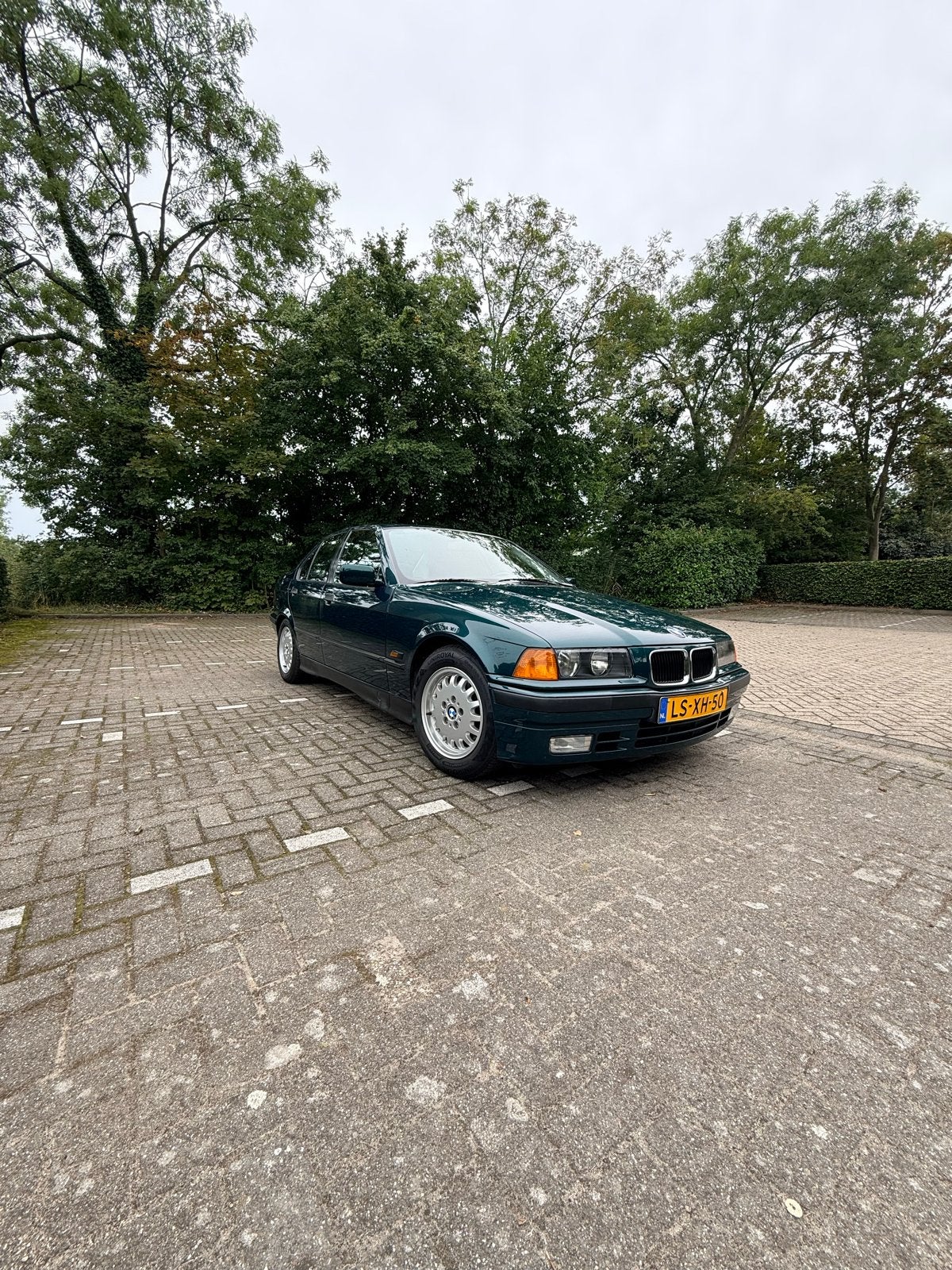 BMW 3-Serie 1.8 I 318 Eerste eigenaar, Auto's, Dealer onderhouden, 4 cilinders, 1796 cc, Origineel Nederlands