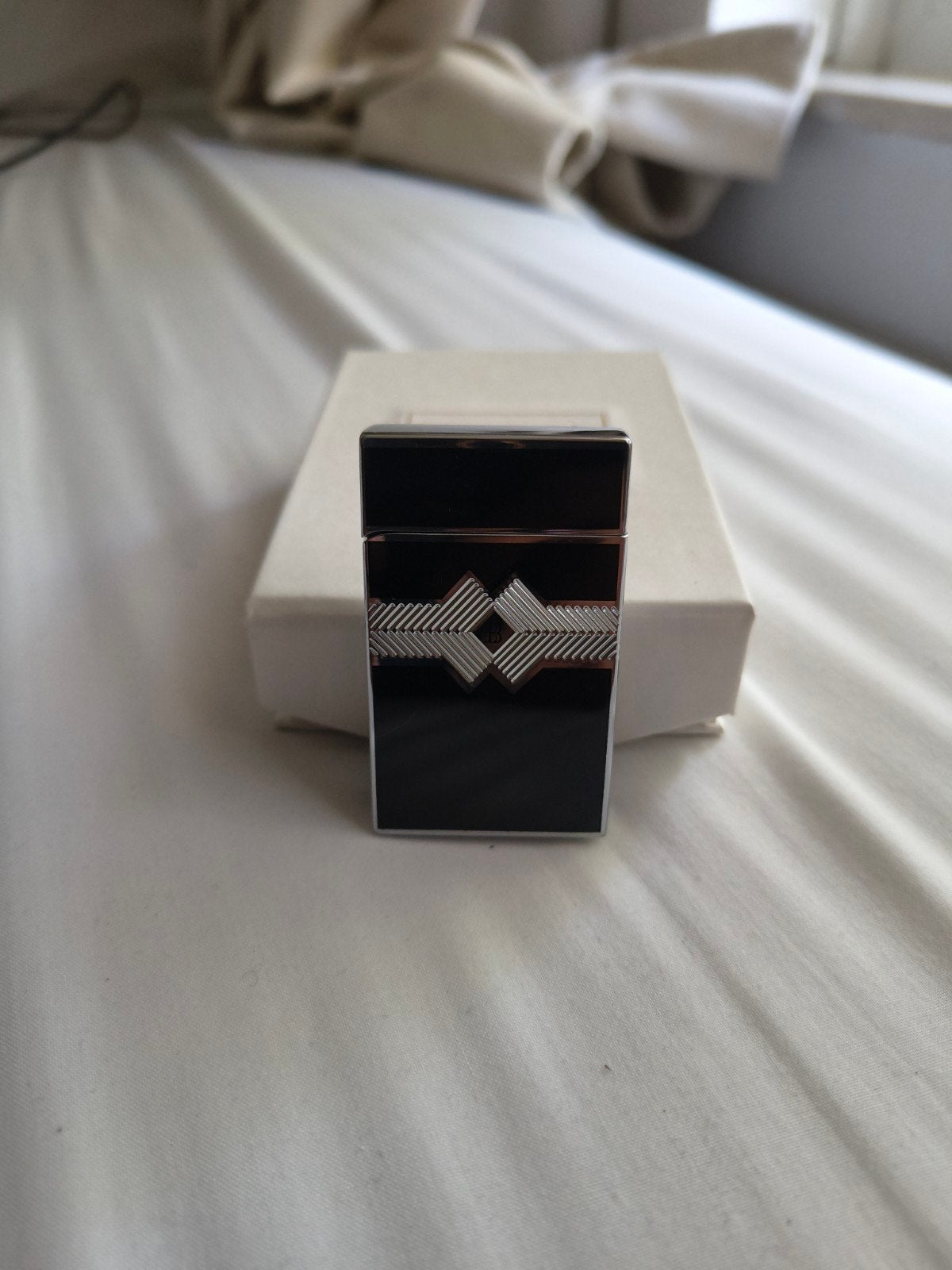 Balmain Navulbare Gasaansteker - Zwart met Zilver, Verzamelen, Ophalen of Verzenden, Nieuw, Aansteker