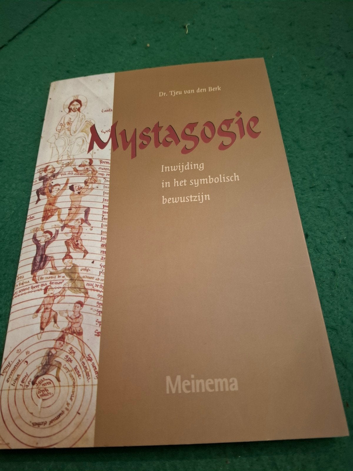 Mystagogie: Inwijding in het symbolisch bewustzijn, Boeken, Achtergrond en Informatie, Spiritualiteit algemeen, Dr. Tjeu van den Berk