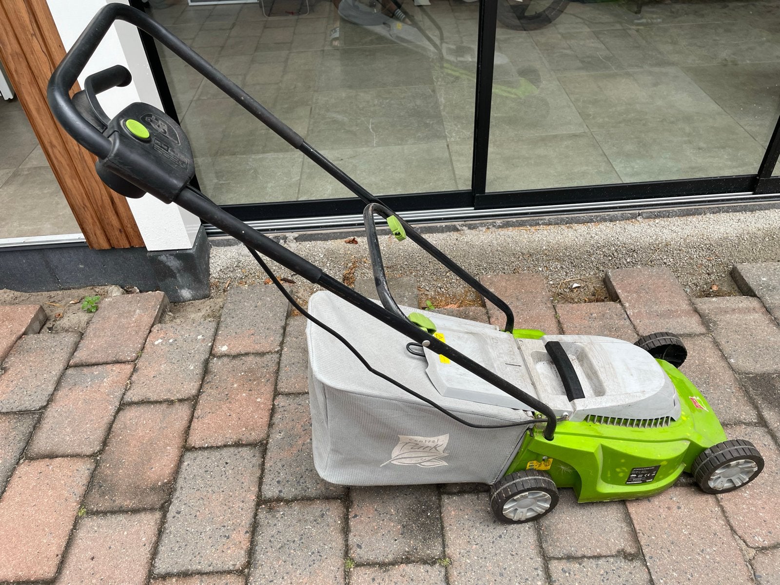 Central Park Elektrische Grasmaaier met Opvangzak, Tuin en Terras, Ophalen, Cirkelmaaier, Gebruikt, Elektrische grasmaaier