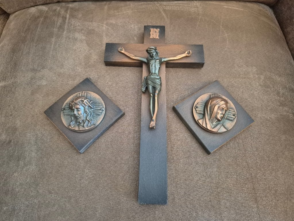 Vintage Religieuze Set – Kruisbeeld & Plaquettes, Ophalen of Verzenden