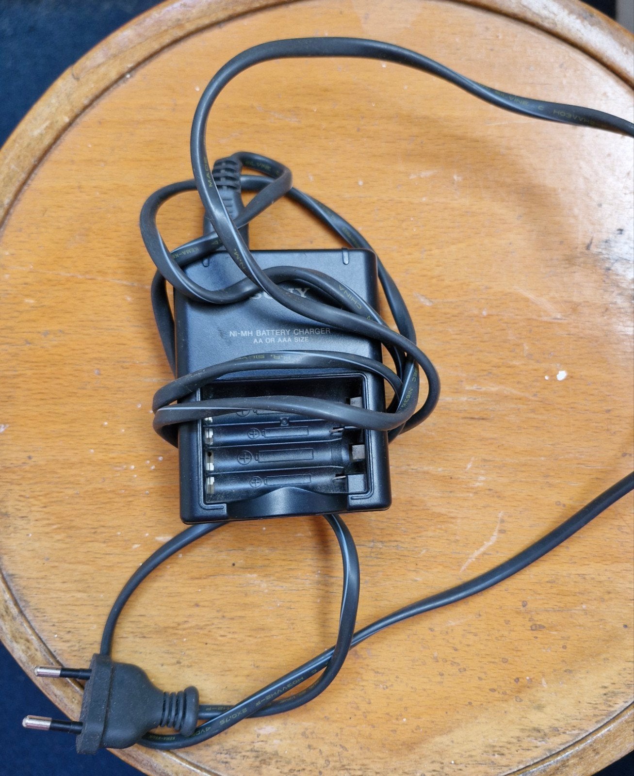 Sony BC-CS2A Ni-MH Batterijlader voor AA/AAA batterijen, Ophalen of Verzenden