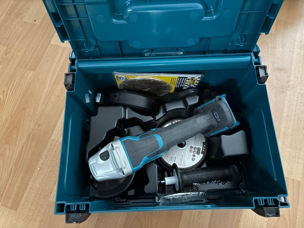 Makita DGA5054 haakse slijper op 18V in box, Doe-het-zelf en Verbouw, Gereedschap | Slijpmachines, Ophalen of Verzenden, Nieuw