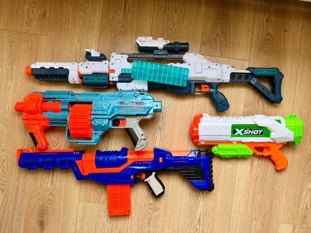 Set van 4 speelgoed blasters — perfect voor de zomer!, Kinderen en Baby's, Speelgoed | Buiten | Actiespeelgoed, Ophalen of Verzenden