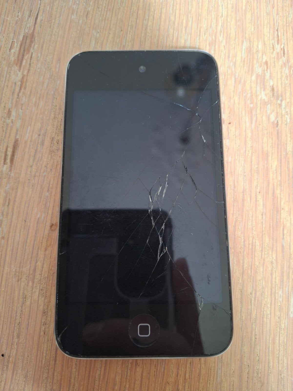 iPod Touch 8GB - Oldschool met gebarsten scherm, Touch, Ophalen of Verzenden, Niet werkend, Zilver