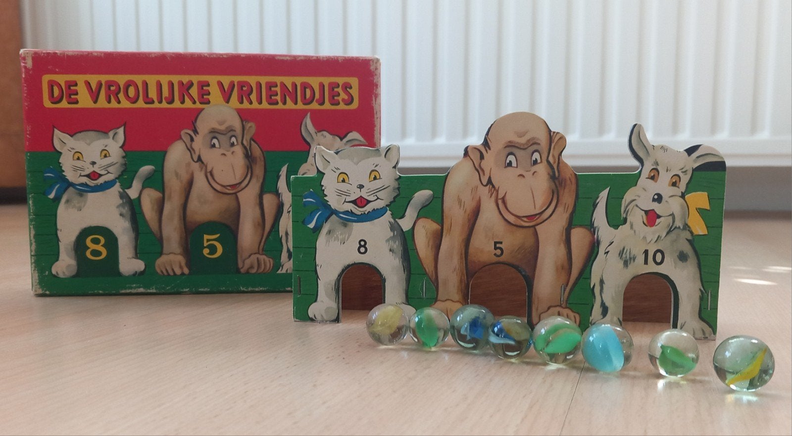 De Vrolijke Vriendjes spel knikkerwerpspel knikkeren retro, Hobby en Vrije tijd, Gezelschapsspellen | Overige, Vijf spelers of meer
