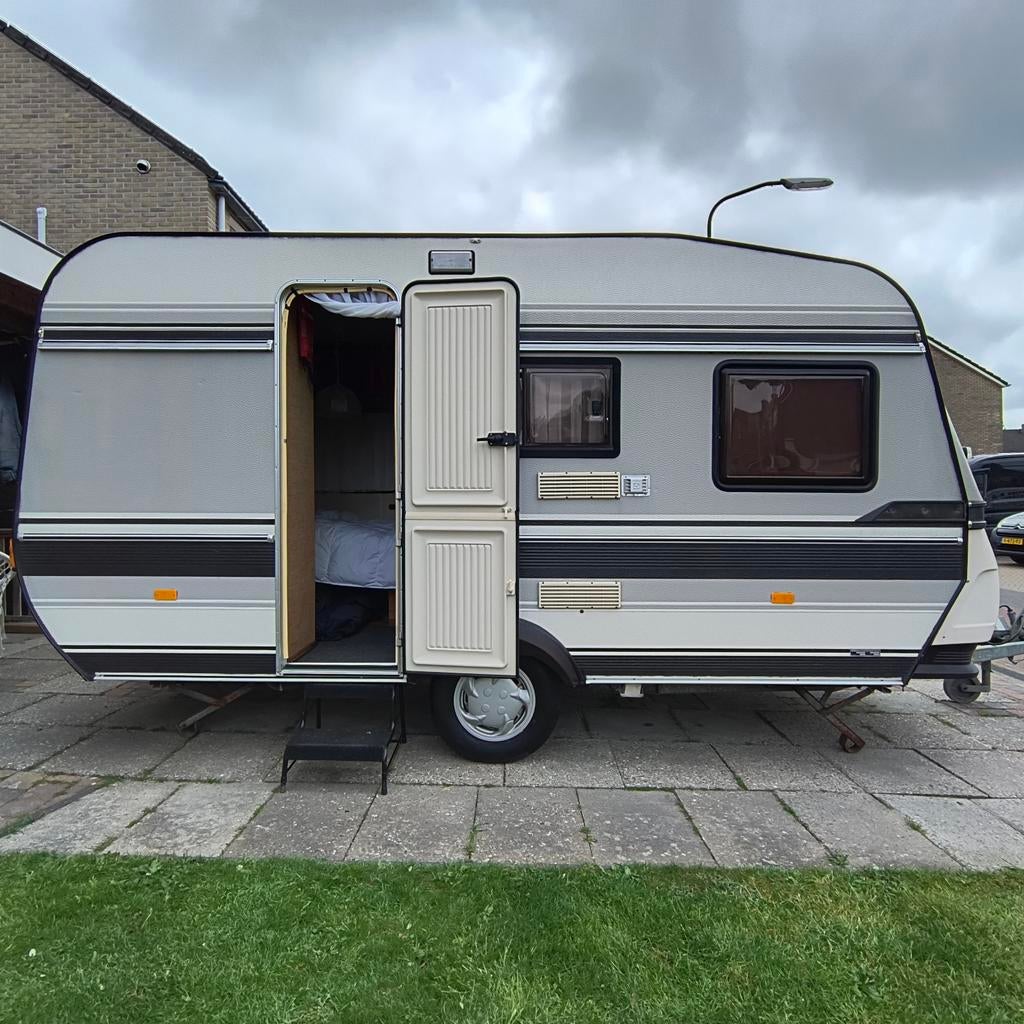 Hobby Deluxe Caravan 1988 - Compleet&vakantieklaar, Rondzit, Hobby, Omvormbare zithoek, Particulier