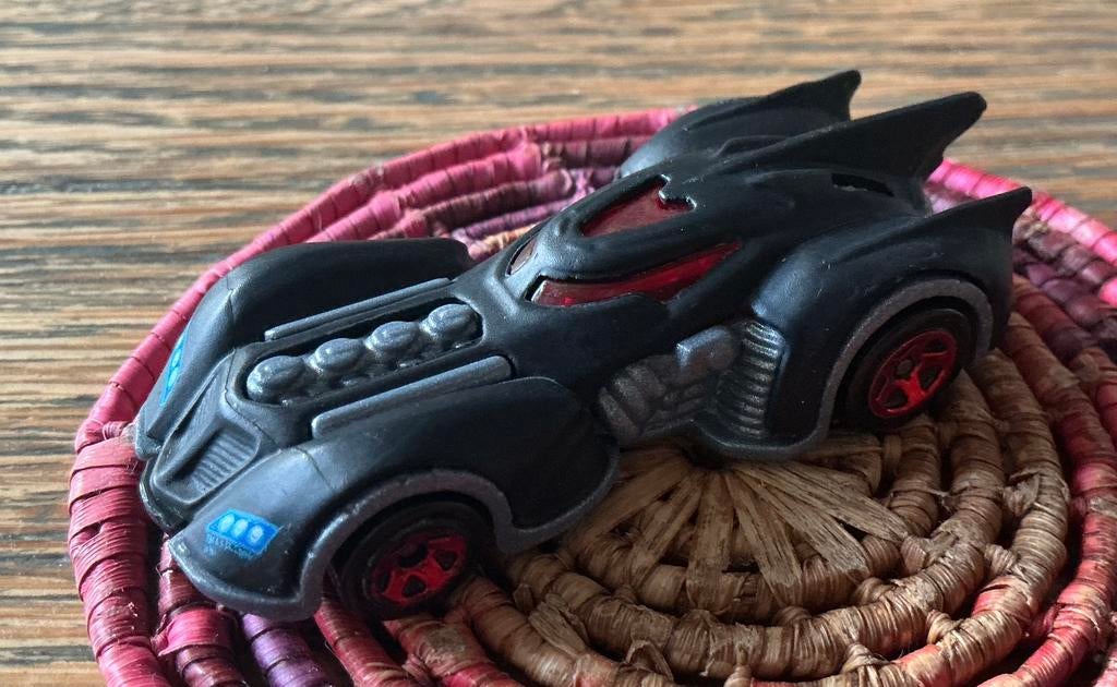 HOTWHEELS ZWARTE BATMAN AUTO  1:64, Ophalen of Verzenden, Zo goed als nieuw, Auto