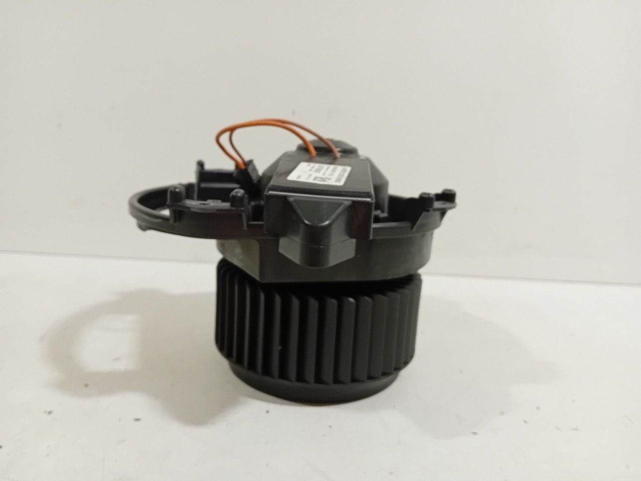 Kachel ventilator motor Mercedes-Benz CLA, Onderdelen@venauto.nl, Van der Ven Autorecycling B.V., Gebruikt, Ettenseweg 76, 4706 PB Roosendaal, The Netherlands