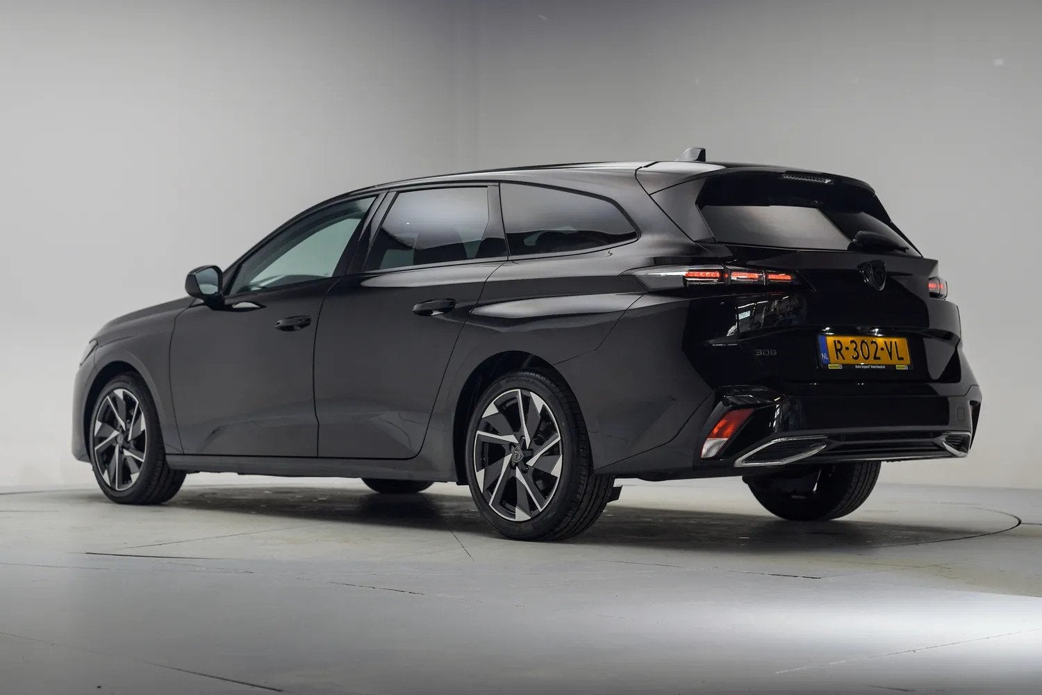 Peugeot 308 1.2 PureTech Allure Pack Business [ RGR-Sportsto, Auto's, Voorwielaandrijving, 680 kg, 1199 cc, Zwart