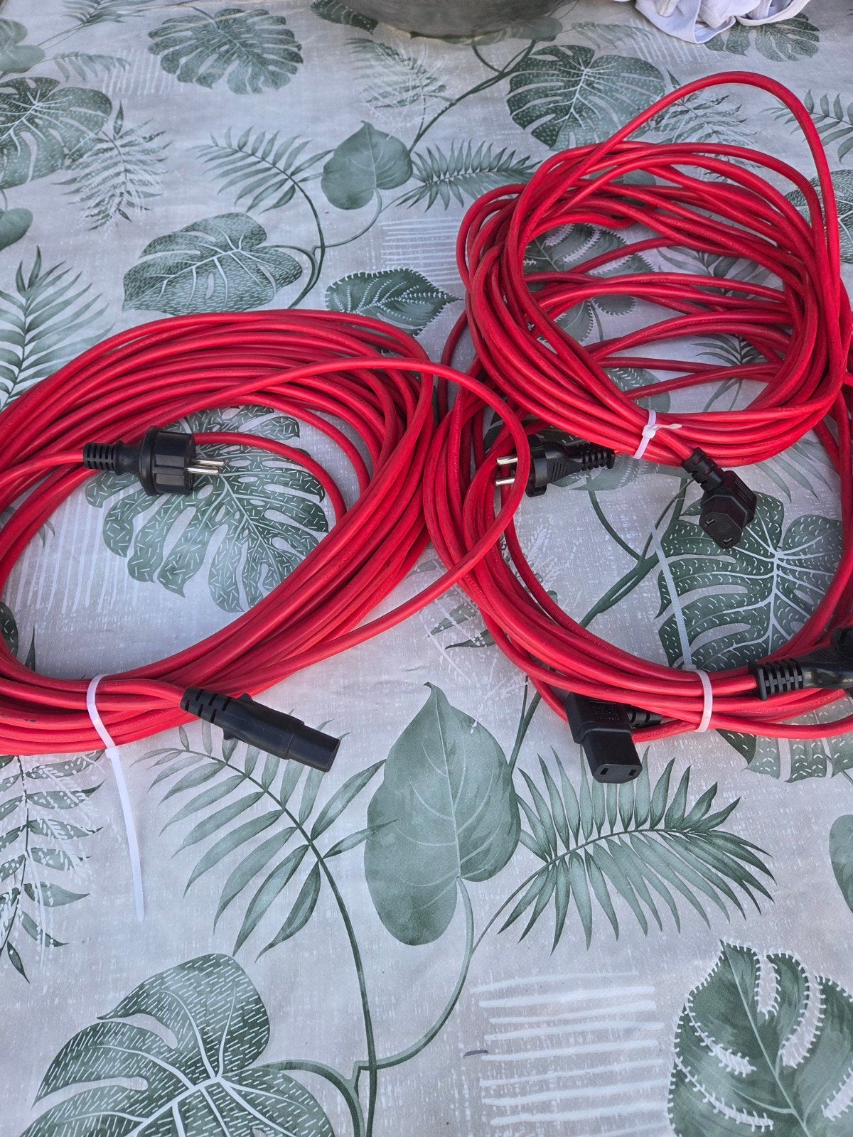 Rode verlengkabels met Schuko stekker en C13 connector, Ophalen of Verzenden