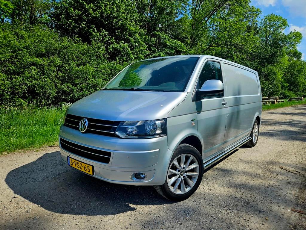 Volkswagen Transporter 180PK 4MOTION | VERLENGD | NIEUWE APK, Auto's, Bestelauto's, Euro 5, Stof, 4 cilinders, 2500 kg