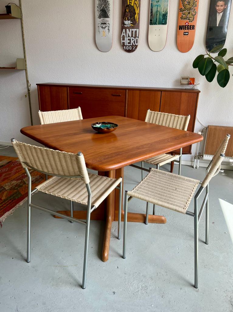 Deense Vintage Eettafel –Gudme Møbelfabrik – Teak – 98x98 cm, Ophalen, Teakhout, 200 cm of meer, 50 tot 100 cm
