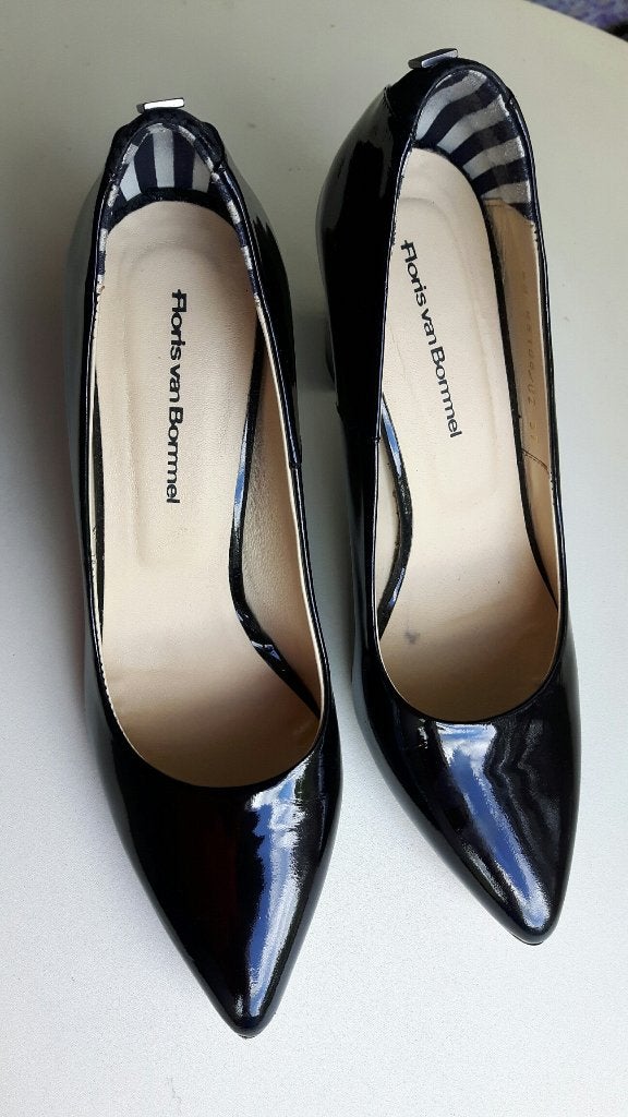 Pumps van Floris van Bommel - maat 37 - zgan, Kleding | Dames, Schoenen, Ophalen of Verzenden, Zo goed als nieuw, Zwart