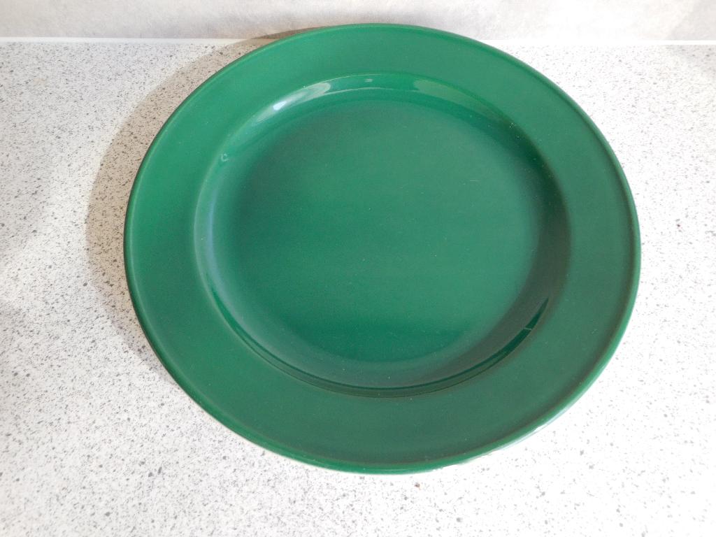 Bord 19,5 cm. Groen Dibbern Schönwald Germany, Huis en Inrichting, Keuken | Servies, Ophalen of Verzenden, Zo goed als nieuw, Bord(en)