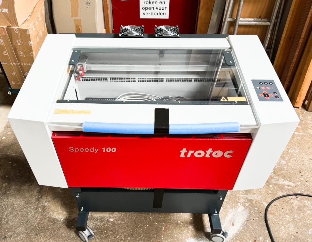 Trotec Speedy 100. 30 W co2 Laser., Hobby en Vrije tijd, Ophalen, Gereedschap of Toebehoren, Beige, Zo goed als nieuw
